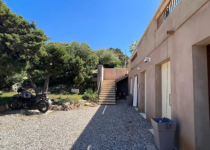 Alelca Domo 住宿加早餐酒店 布杰鲁